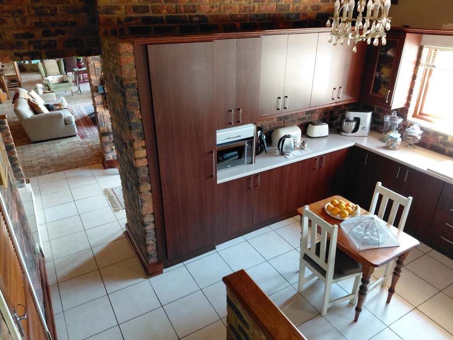 5 Bedroom Property for Sale in Heuwelkruin Eastern Cape